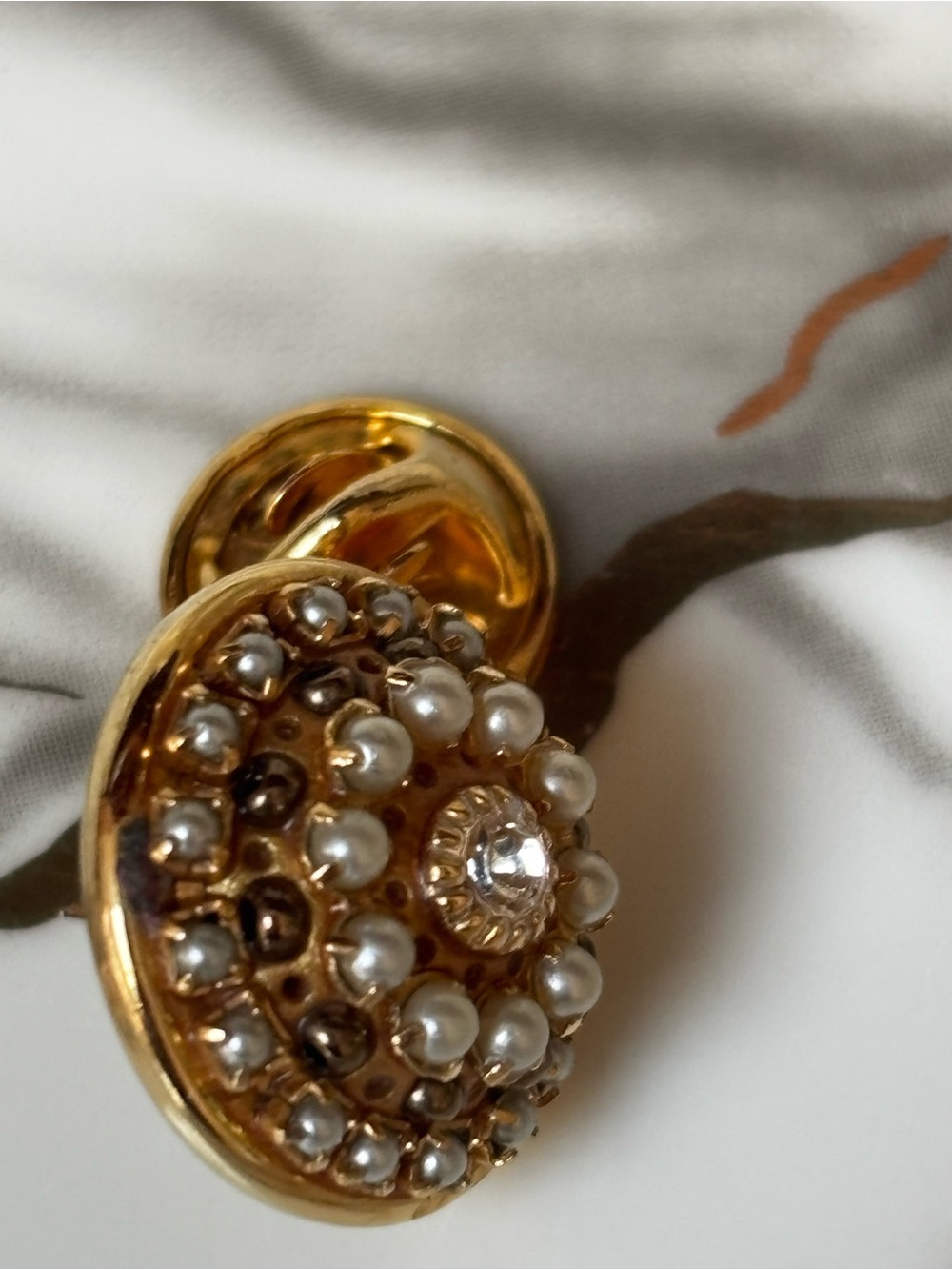 Michal Golan VTG Gold Pearl Cluster pin rows of bezel-set freshwater pearls